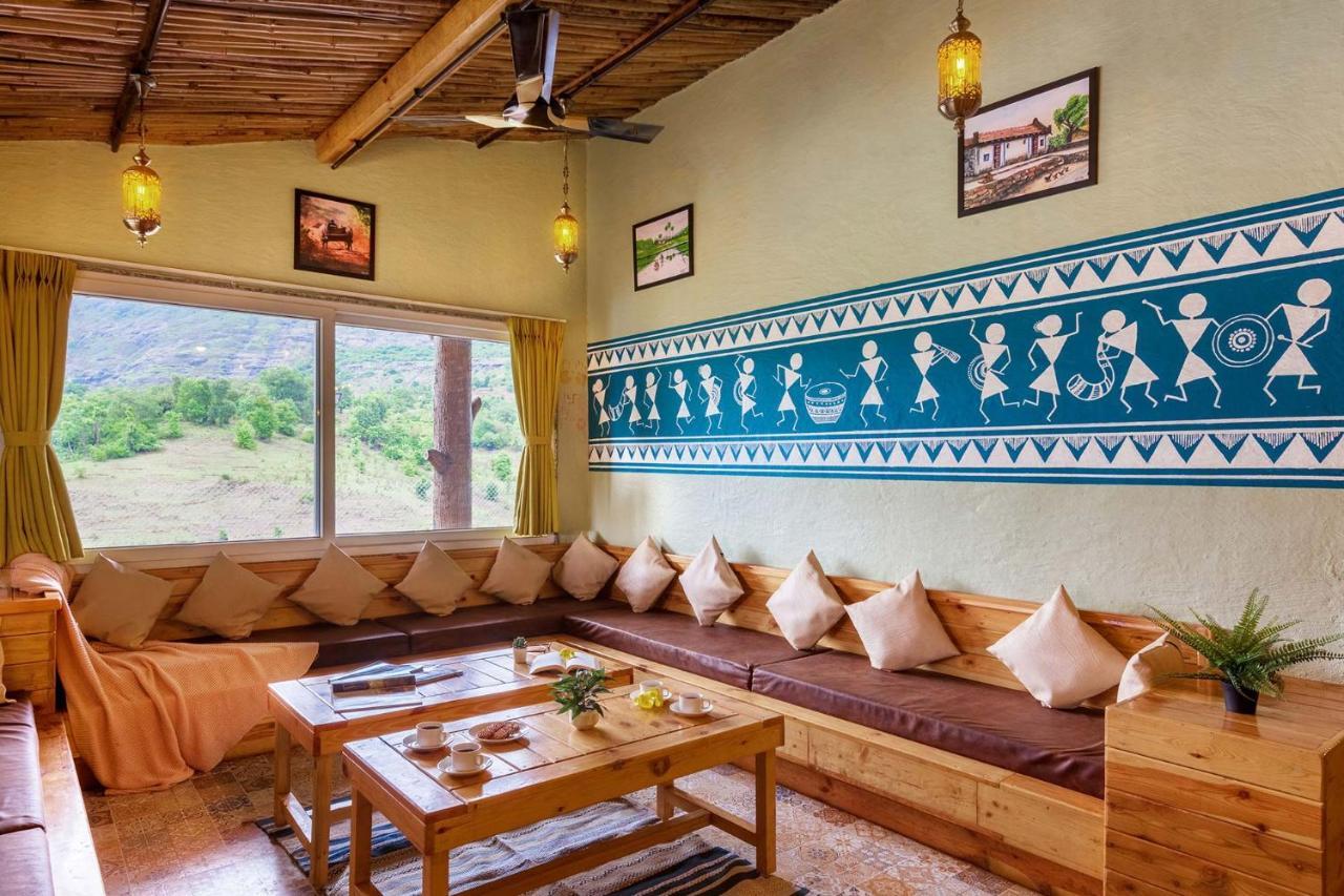 Stayvista'S Ficus Farms - Mountain-View Haven With Rustic Artsy Interiors, Outdoor Pool, Glasshouse, Home Theatre & Karaoke Delight Igatpuri Exteriér fotografie