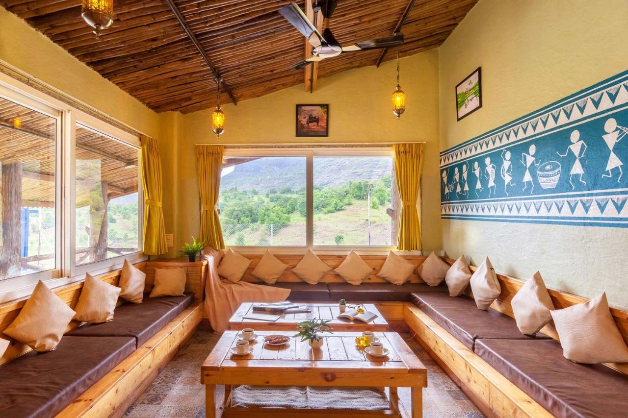 Stayvista'S Ficus Farms - Mountain-View Haven With Rustic Artsy Interiors, Outdoor Pool, Glasshouse, Home Theatre & Karaoke Delight Igatpuri Exteriér fotografie