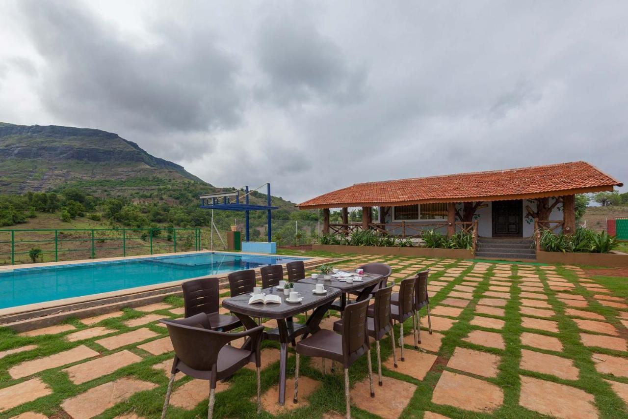 Stayvista'S Ficus Farms - Mountain-View Haven With Rustic Artsy Interiors, Outdoor Pool, Glasshouse, Home Theatre & Karaoke Delight Igatpuri Exteriér fotografie